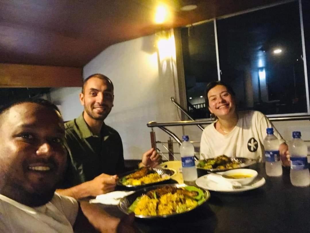 Ambula Food Court Hotel Anuradhapura Kültér fotó
