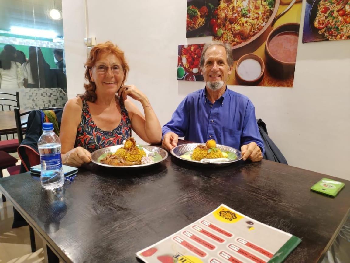 Ambula Food Court Hotel Anuradhapura Kültér fotó